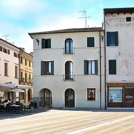 Piazza Grande *